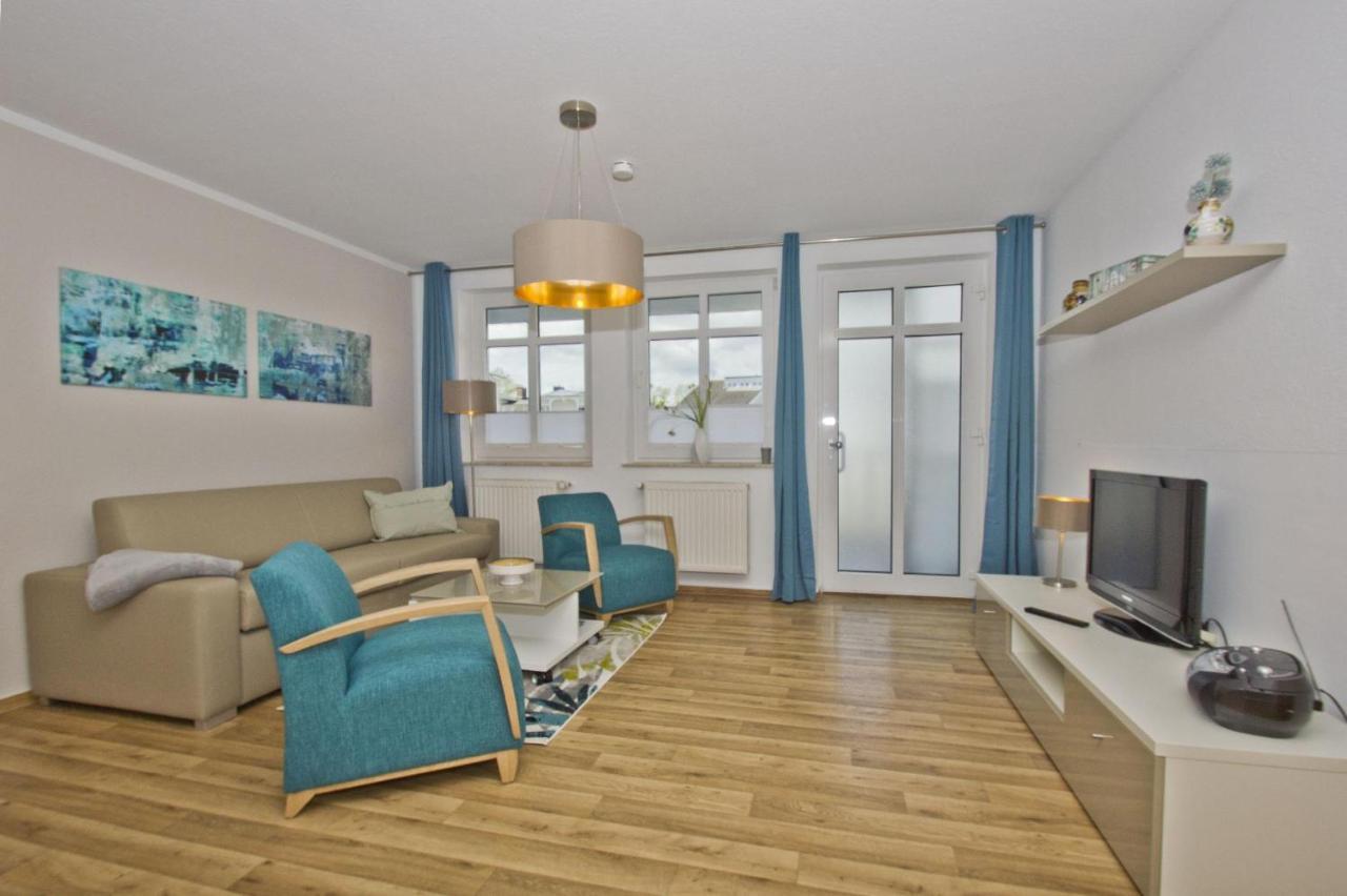 Ferienwohnung Mit Balkon, Gratis Nutzung Vom Ahoi Erlebnisbad Und Sauna In Sellin - Haus Strandeck Fewo 07 Gohren Bagian luar foto