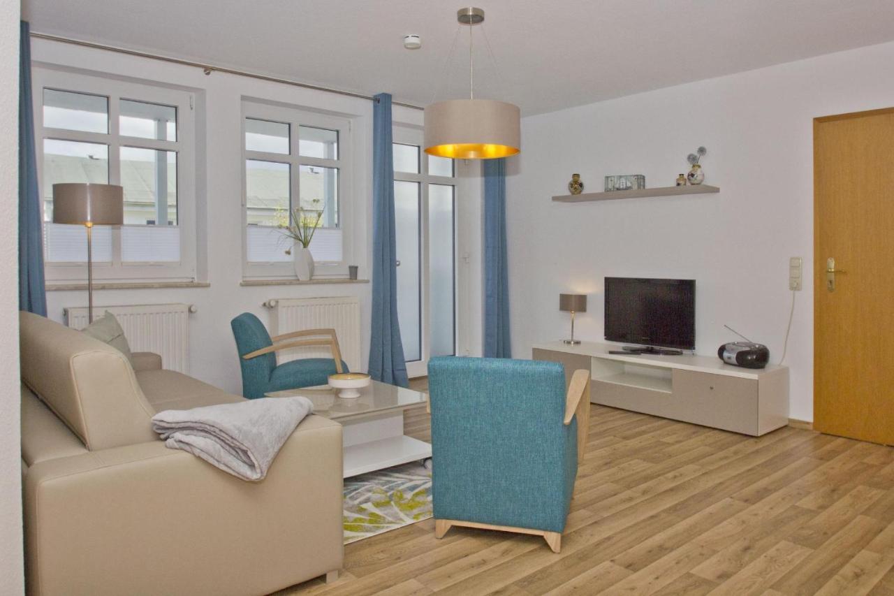 Ferienwohnung Mit Balkon, Gratis Nutzung Vom Ahoi Erlebnisbad Und Sauna In Sellin - Haus Strandeck Fewo 07 Gohren Bagian luar foto